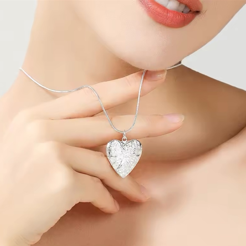 Heart Shape Pendant - 925 Sterling Silver Photo Frame.NWT